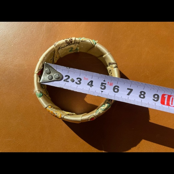 NWOT Silk Wrapped Bangle - Picture 2 of 4